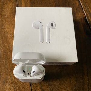 Apple AirPods 2nd Generation with Charging Case - White